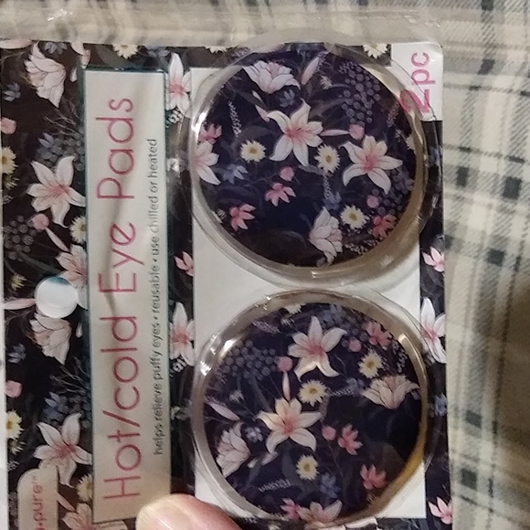 Makeup - Picture 4 of 9